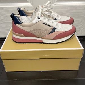 🍀 Michael Kors Trainer